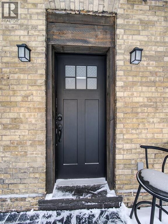 83 Oxford Street, Woodstock, ON - Outdoor