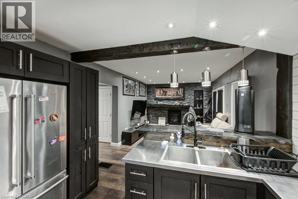 83 Oxford Street, Woodstock, ON - Indoor Photo Showing Kitchen With Double Sink