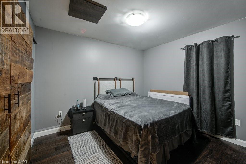 83 Oxford Street, Woodstock, ON - Indoor Photo Showing Bedroom