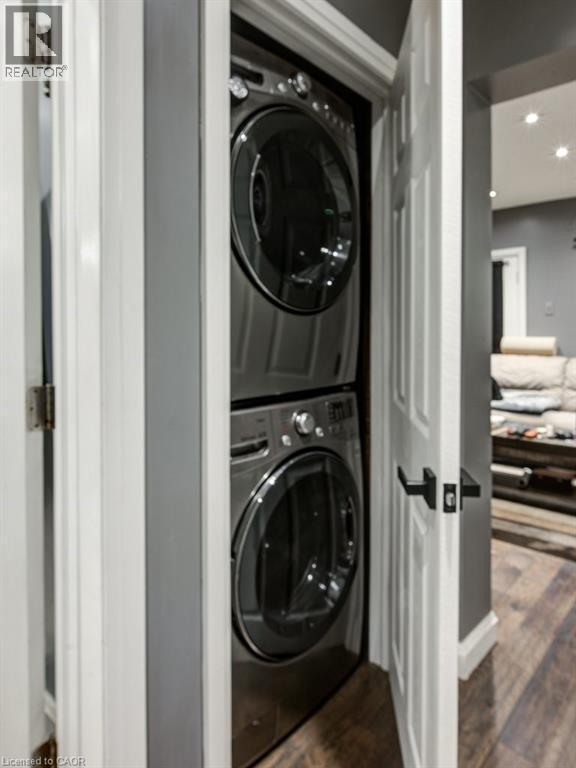 83 Oxford Street, Woodstock, ON - Indoor Photo Showing Laundry Room