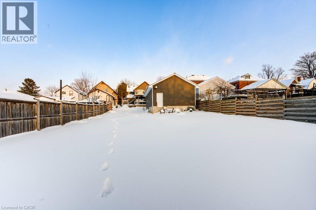 83 Oxford Street, Woodstock, ON - Outdoor