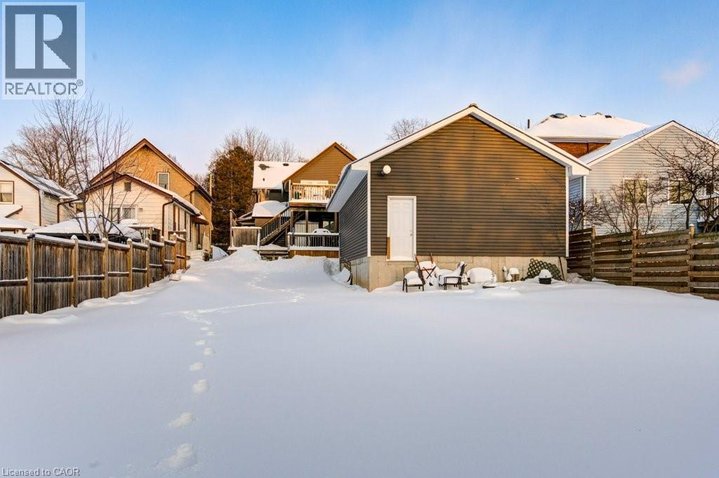 83 Oxford Street, Woodstock, ON - Outdoor