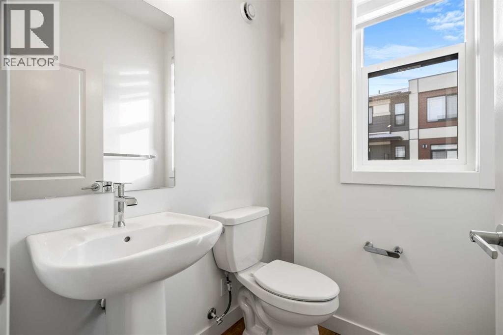 202, 550 Seton Circle Se, Calgary, AB - Indoor Photo Showing Bathroom