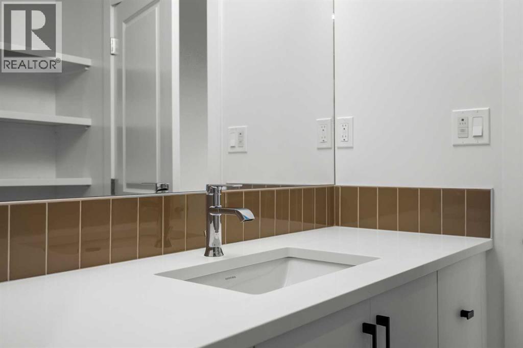 202, 550 Seton Circle Se, Calgary, AB - Indoor Photo Showing Bathroom