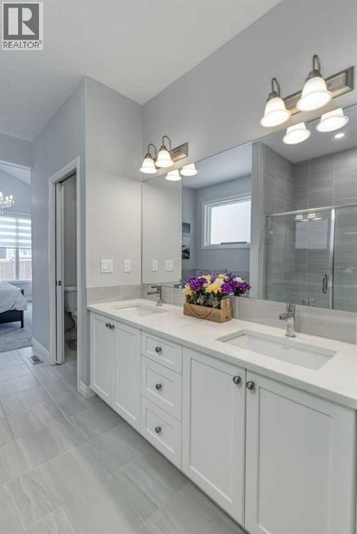380 Rivercrest View, Cochrane, AB - Indoor Photo Showing Bathroom