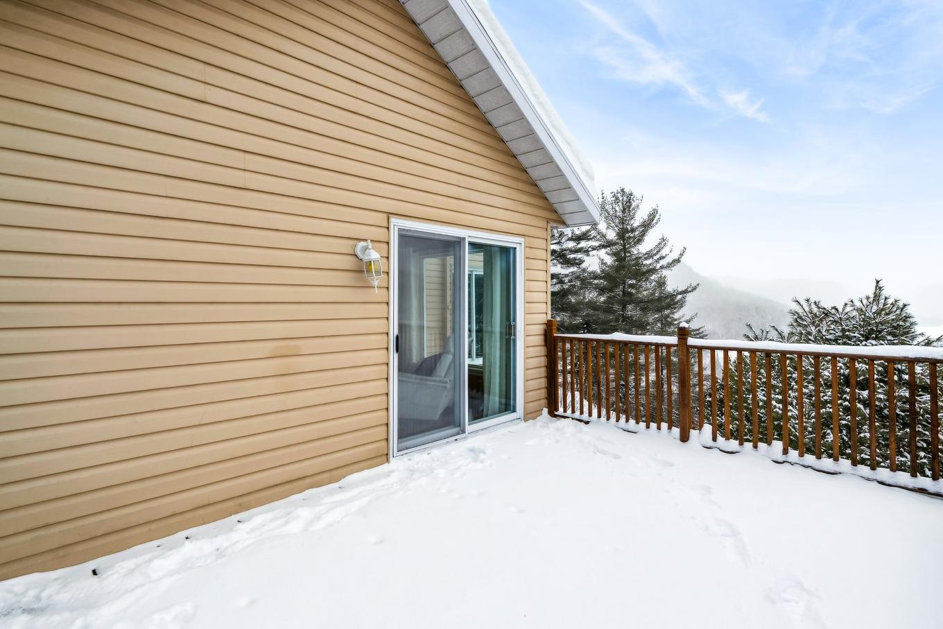 Balcon - 60 Ch. De La Côte-À-Menick, Mandeville, QC - Outdoor With Exterior