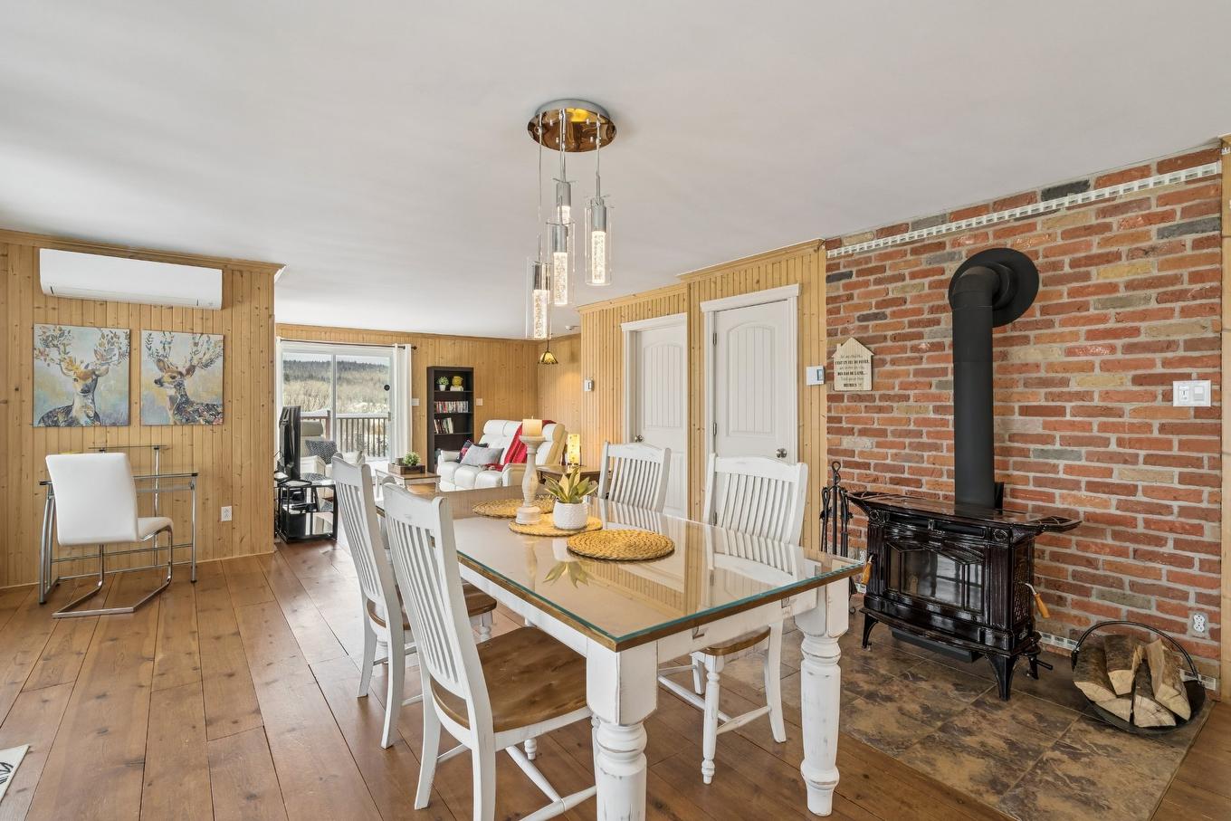 Salle à manger - 60 Ch. De La Côte-À-Menick, Mandeville, QC - Indoor Photo Showing Dining Room