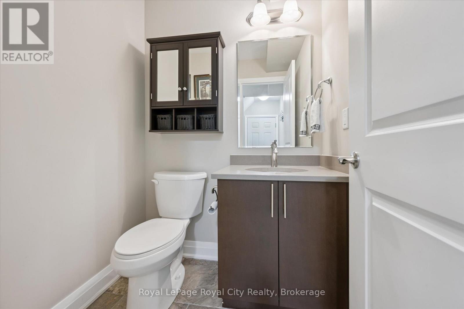 113 Aberdeen Street, Centre Wellington (Fergus), ON - Indoor Photo Showing Bathroom