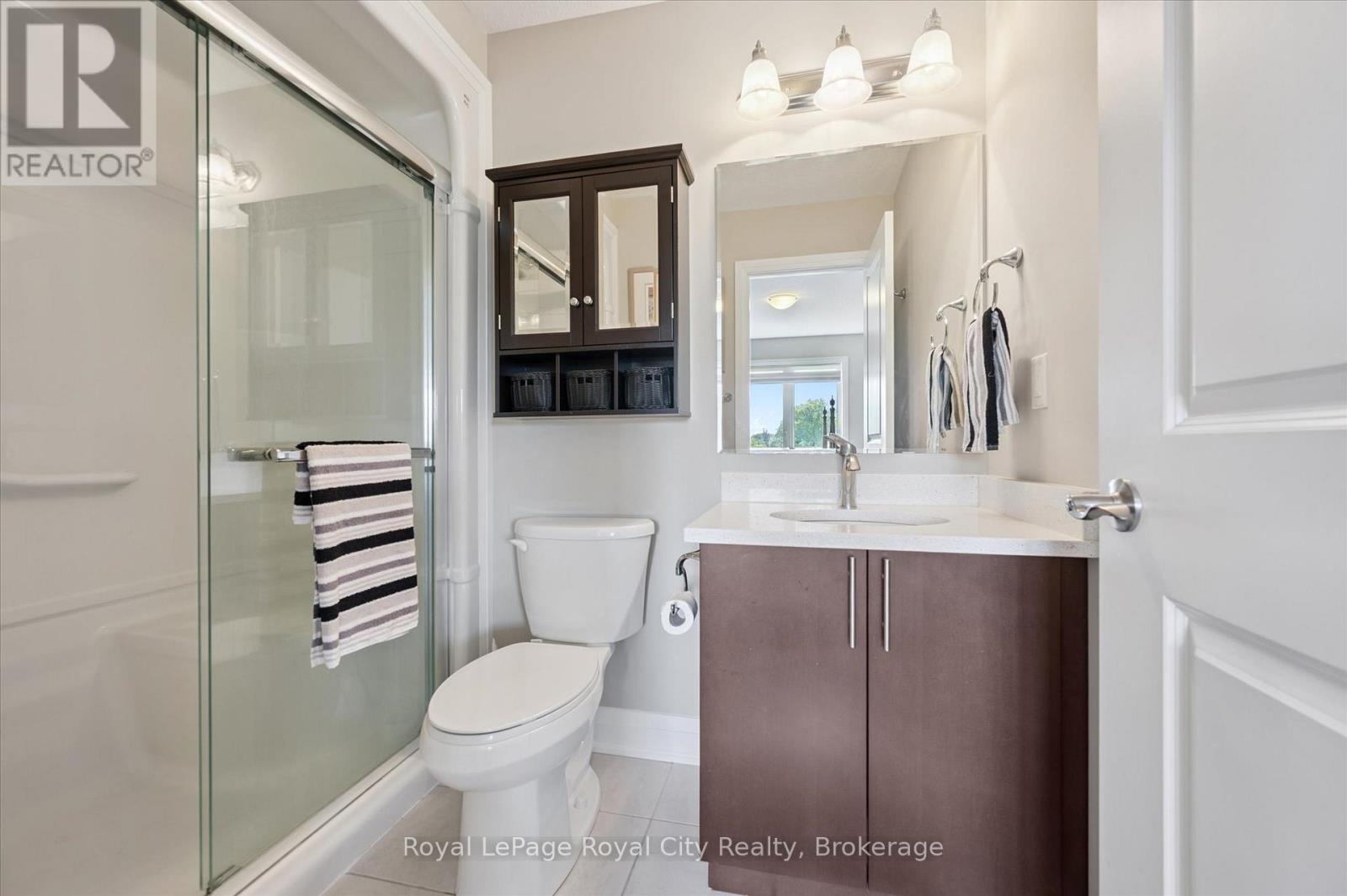 113 Aberdeen Street, Centre Wellington (Fergus), ON - Indoor Photo Showing Bathroom