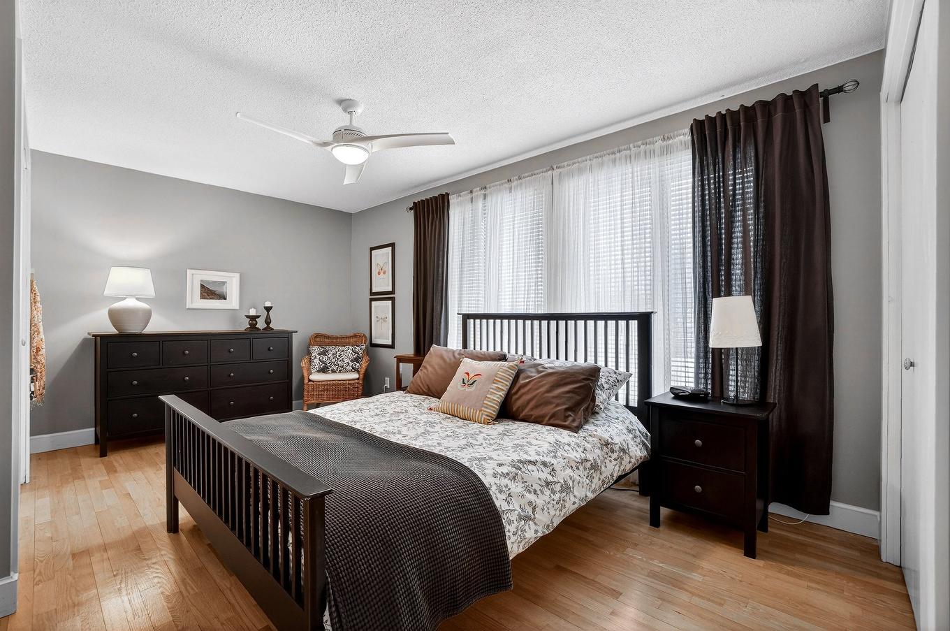 Chambre à coucher principale - 2625 Av. De La Volière, Laval (Sainte-Rose), QC - Indoor Photo Showing Bedroom