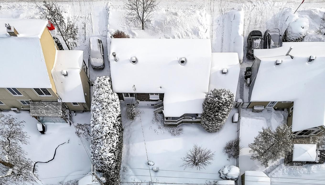 Photo aérienne - 2625 Av. De La Volière, Laval (Sainte-Rose), QC - Outdoor