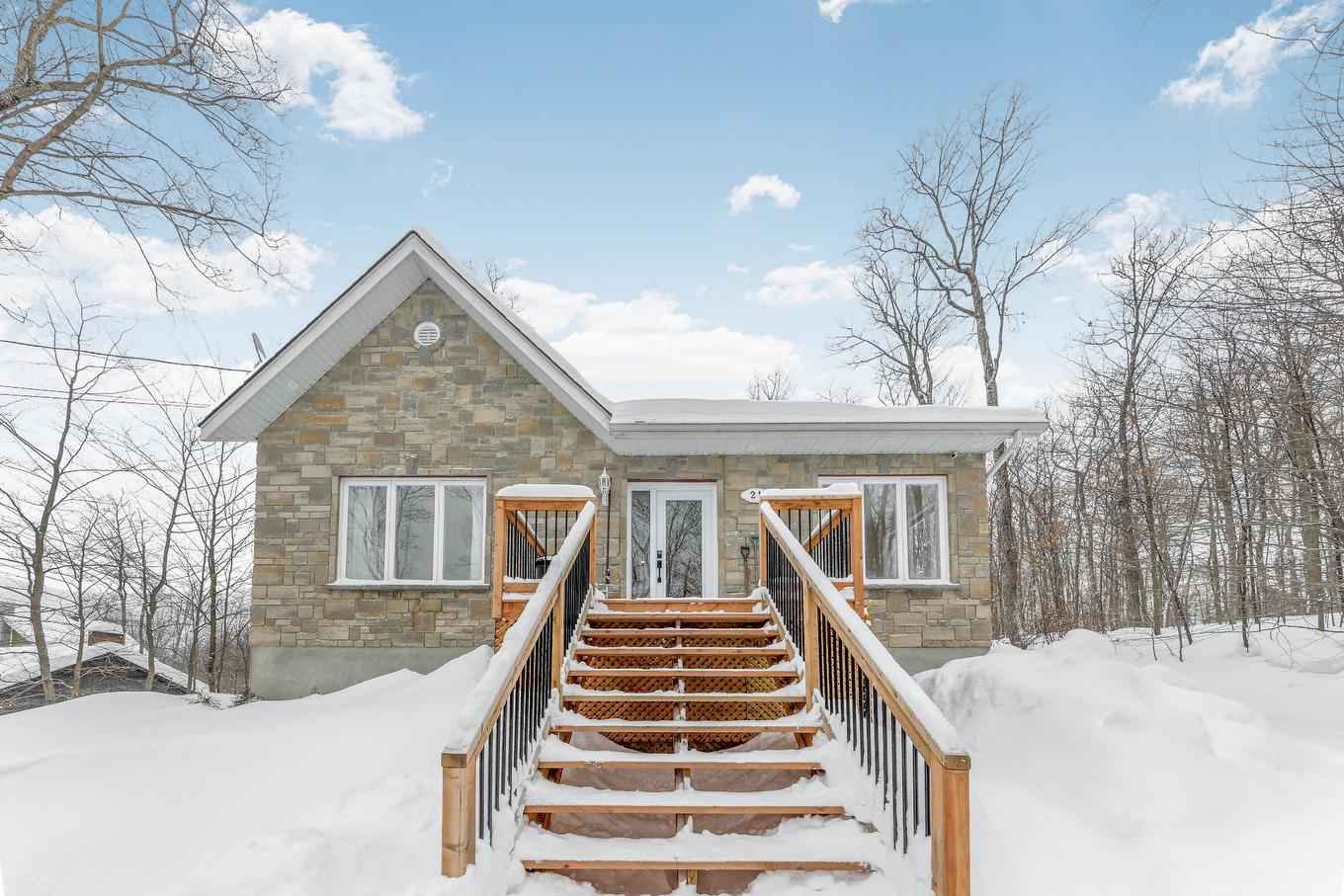 Façade - 21 154E Avenue, Saint-Hippolyte, QC - Outdoor