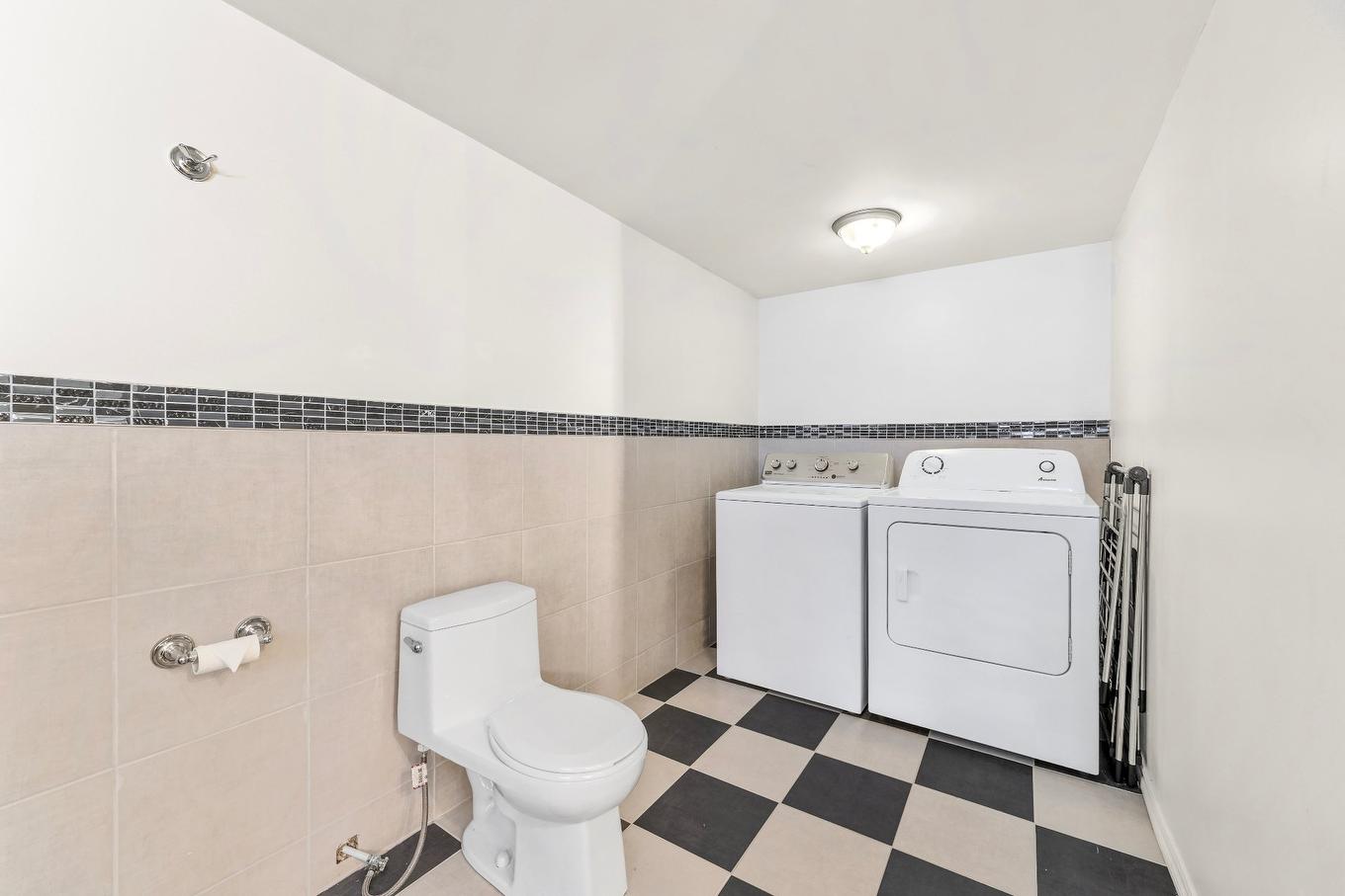 Salle de bains - 21 154E Avenue, Saint-Hippolyte, QC - Indoor