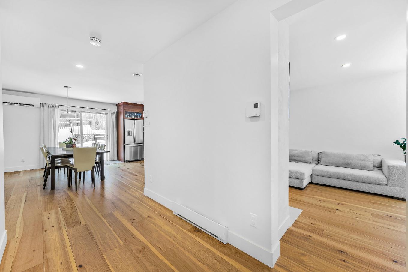 Corridor - 21 154E Avenue, Saint-Hippolyte, QC - Indoor