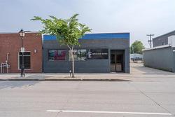 215 Main Street Steinbach, MB R5G 1Y7
