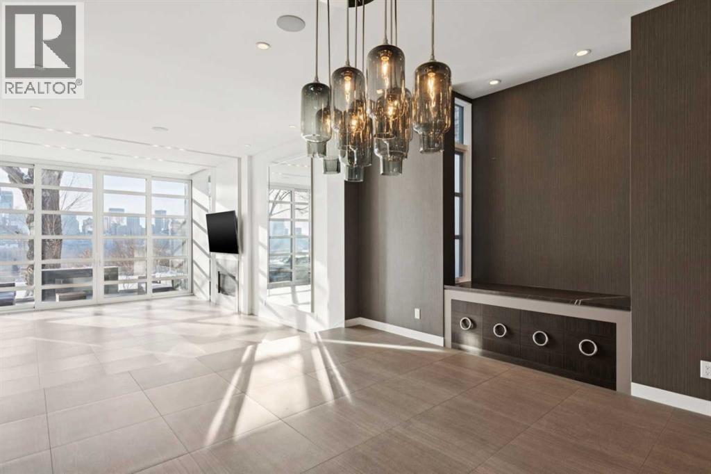 GREAT VIEWS FROM THE DINING ROOM - 530 Crescent Road Nw, Calgary, AB - Indoor Photo Showing Other Room