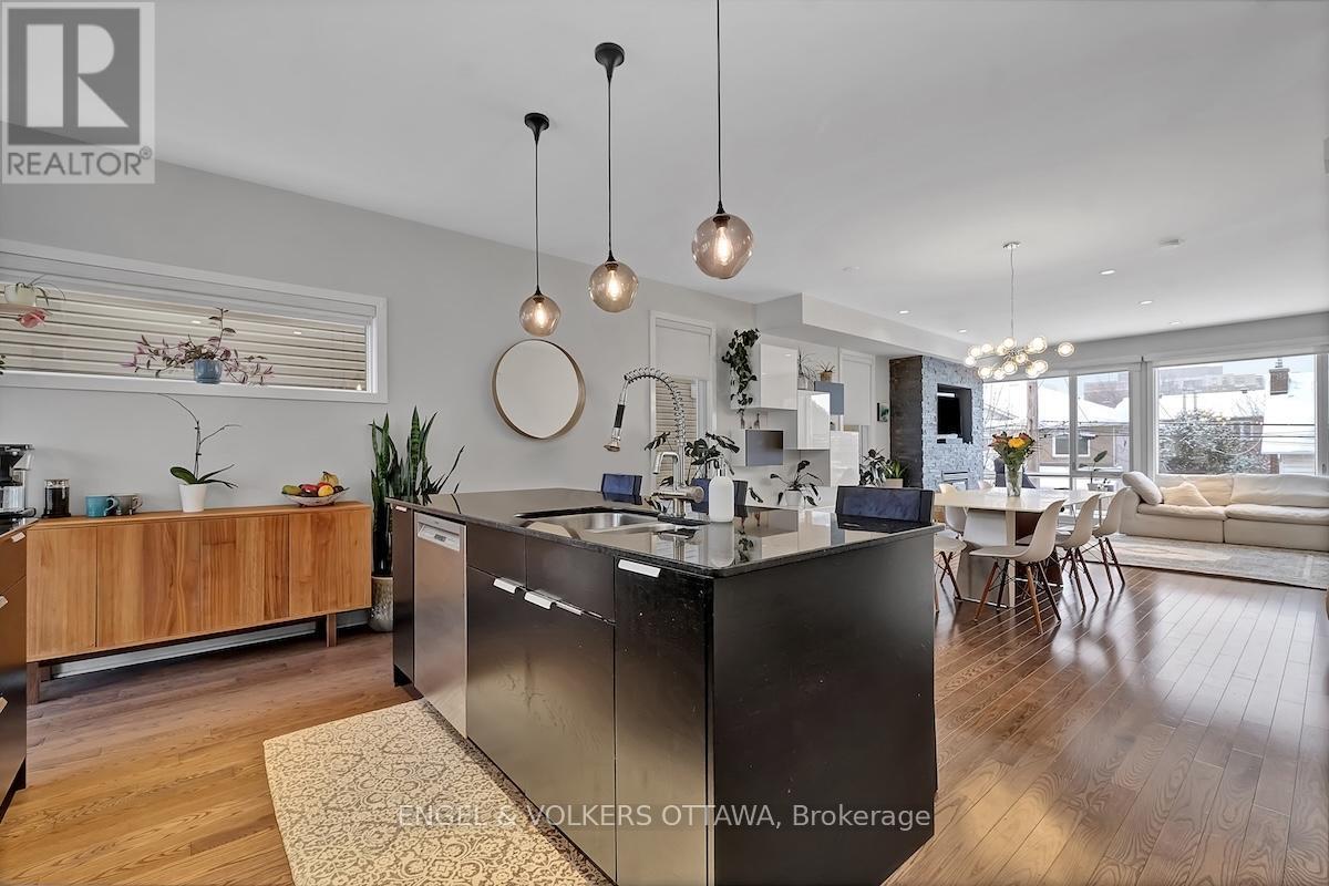 32 Sims Avenue, Ottawa, ON - Indoor