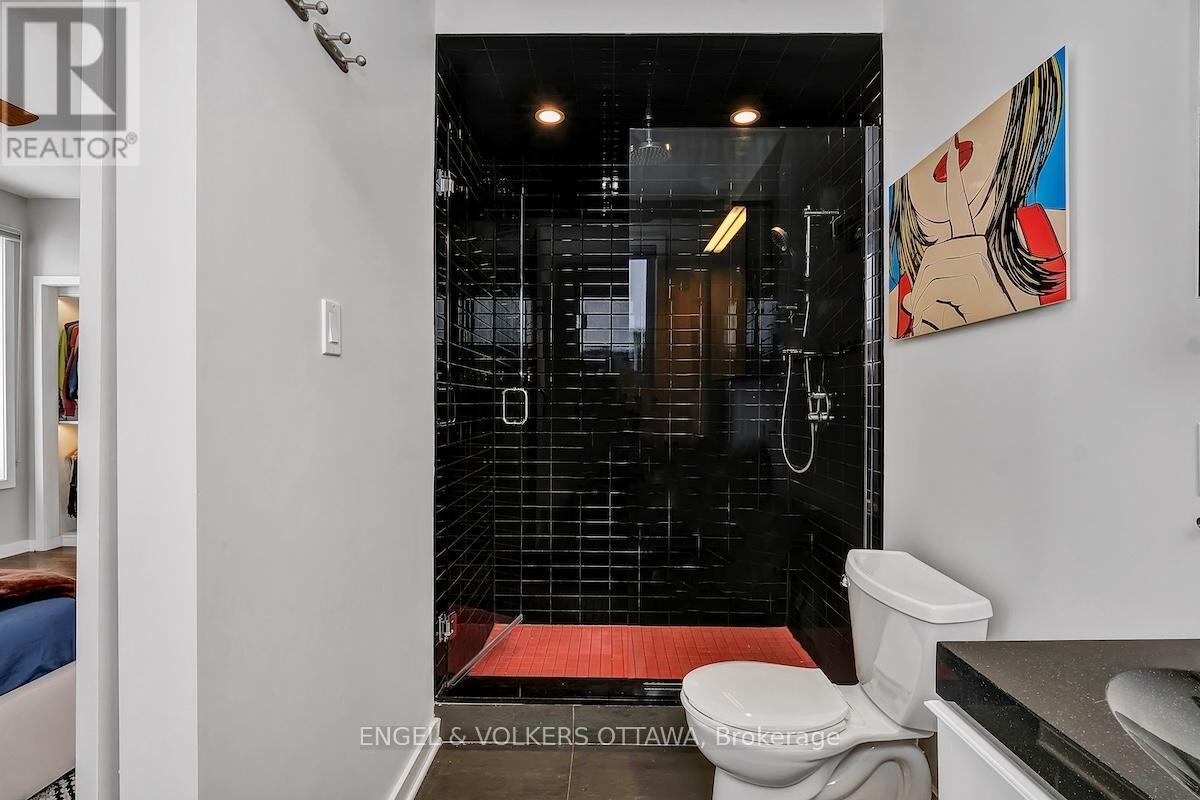 32 Sims Avenue, Ottawa, ON - Indoor