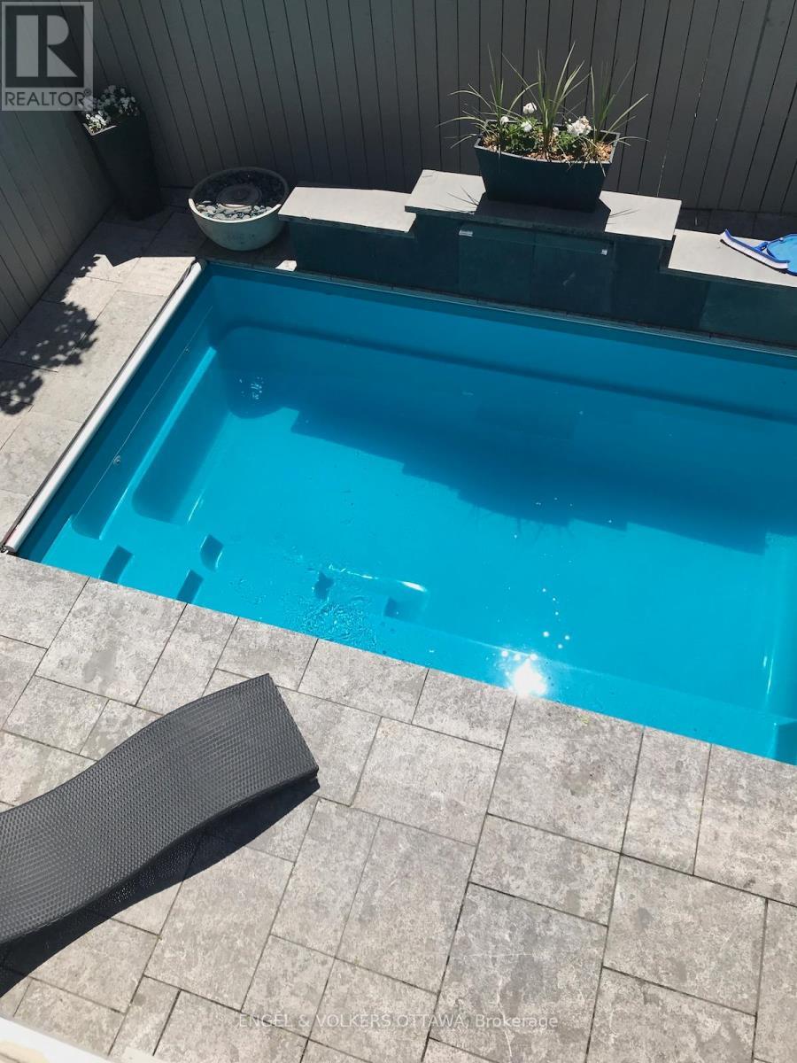 32 Sims Avenue, Ottawa, ON - Outdoor With In Ground Pool