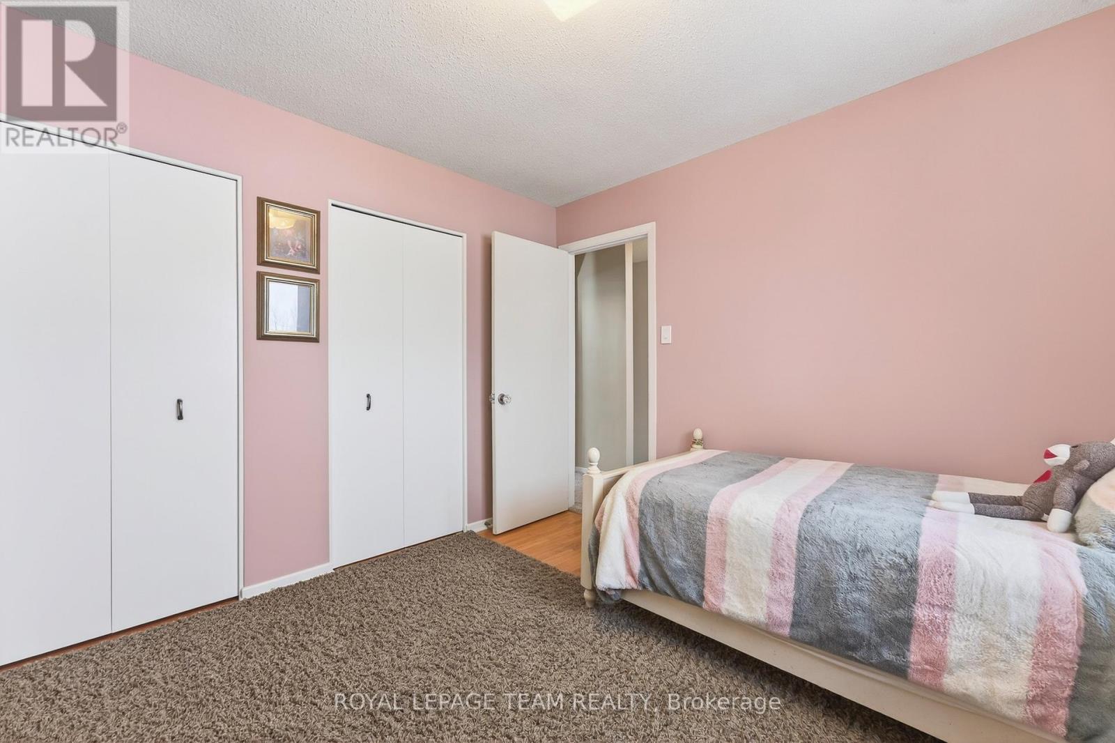 2690 Hickson Crescent, Ottawa, ON - Indoor Photo Showing Bedroom