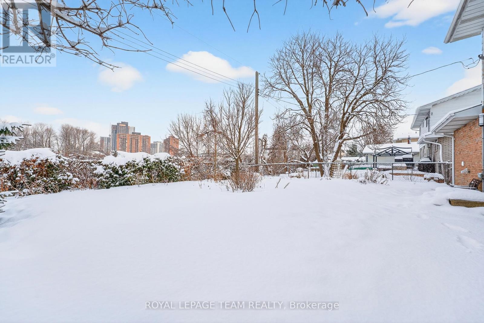 2690 Hickson Crescent, Ottawa, ON - Outdoor