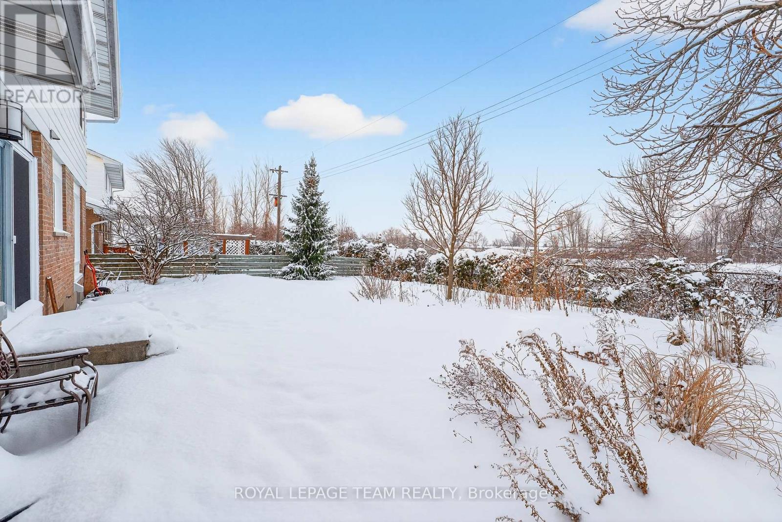 2690 Hickson Crescent, Ottawa, ON - Outdoor