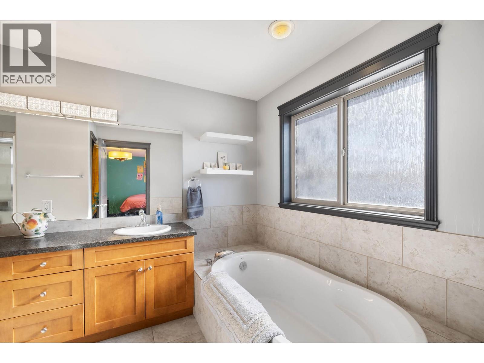 3284 Redecopp Court, Lake Country, BC - Indoor Photo Showing Bathroom