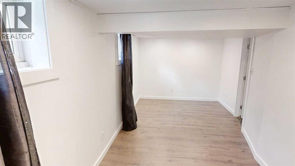 1505 8 Avenue S, Lethbridge, AB - Indoor Photo Showing Other Room