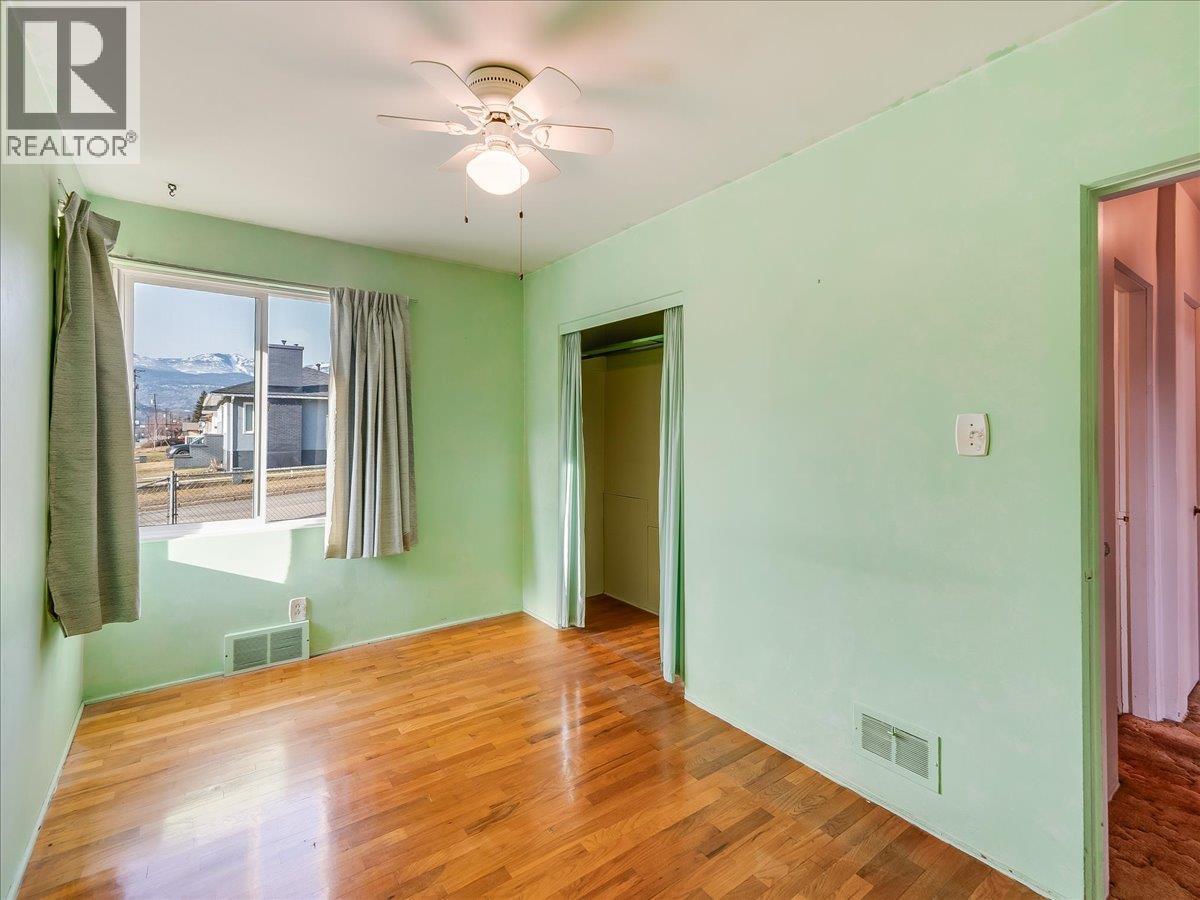 3201 Highway Drive, Trail, BC - Indoor Photo Showing Other Room