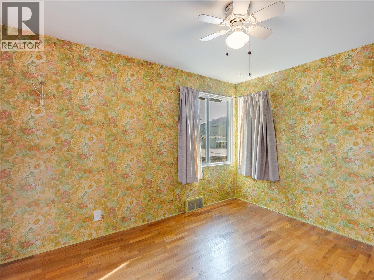 3201 Highway Drive, Trail, BC - Indoor Photo Showing Other Room