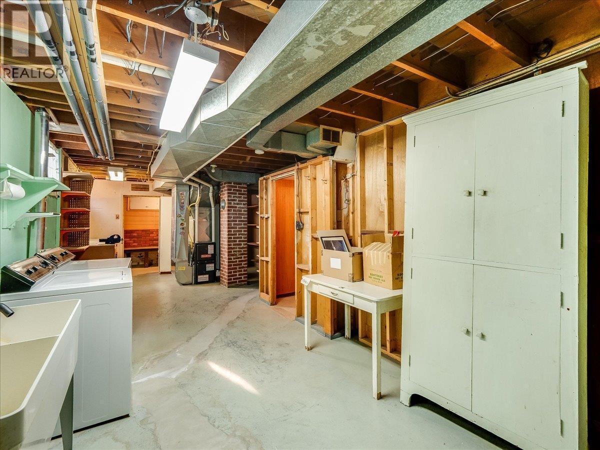3201 Highway Drive, Trail, BC - Indoor Photo Showing Basement