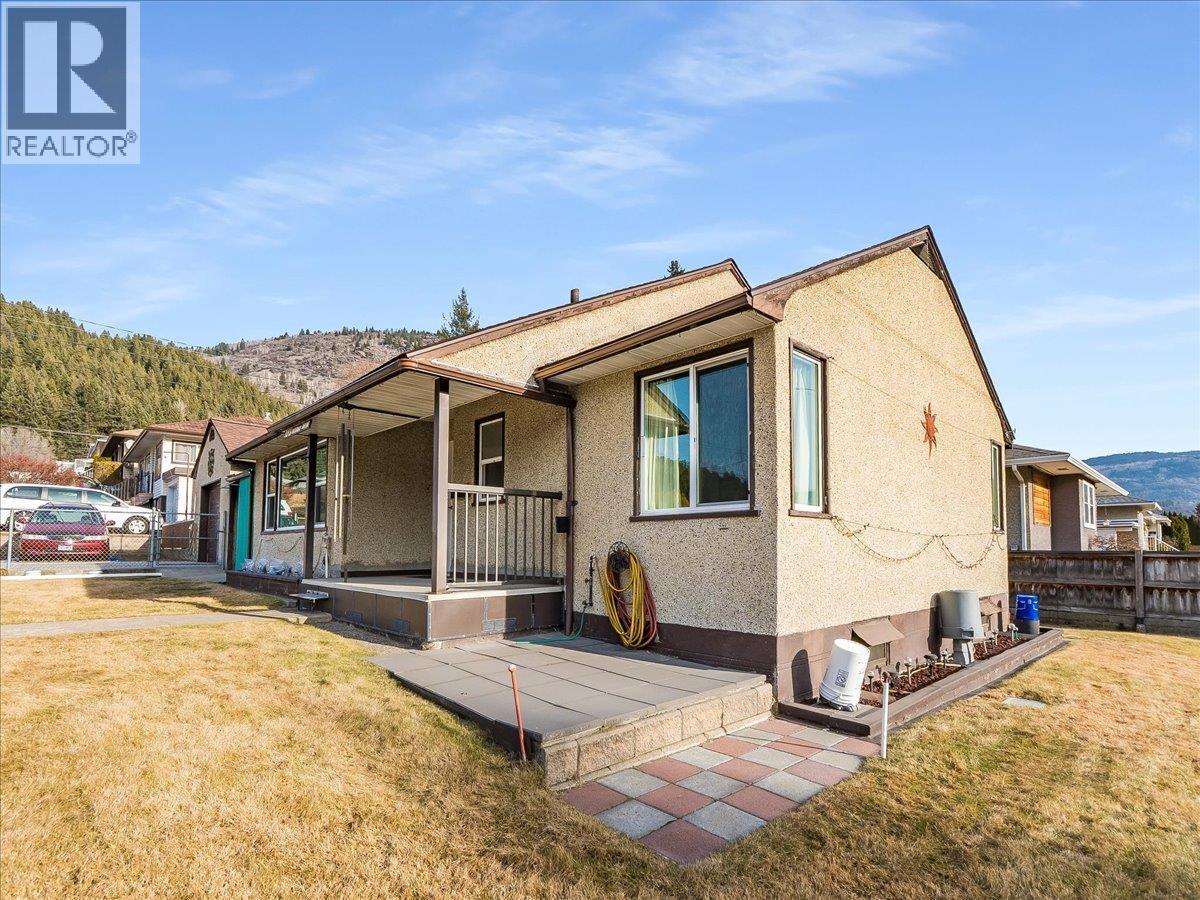 3201 Highway Drive, Trail, BC - Outdoor With Deck Patio Veranda