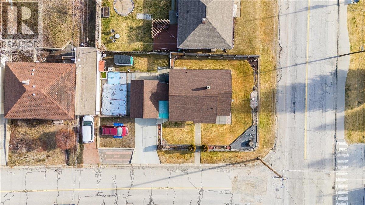 3201 Highway Drive, Trail, BC -