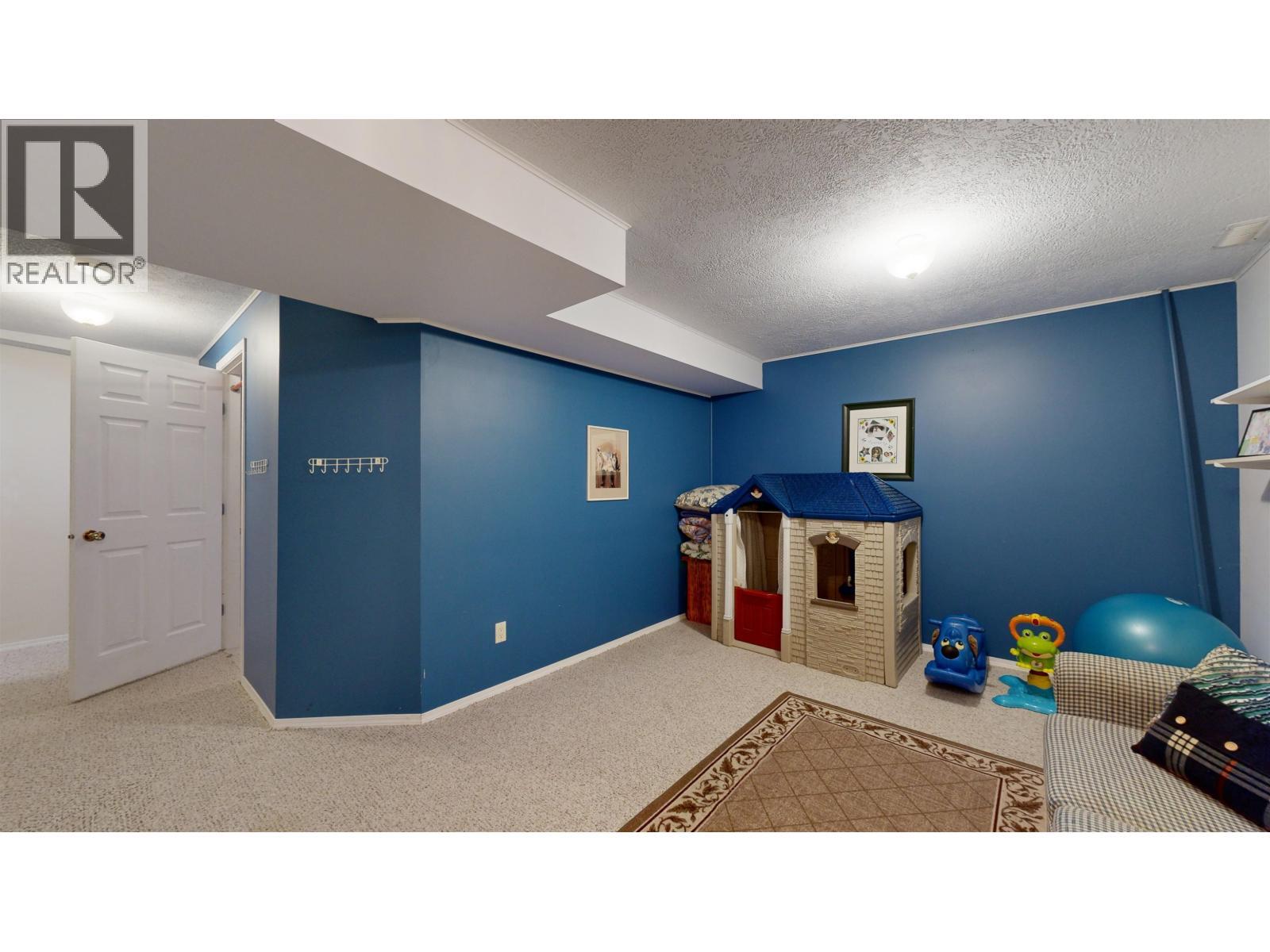 5151 Watson Lake Road, 100 Mile House, BC - Indoor