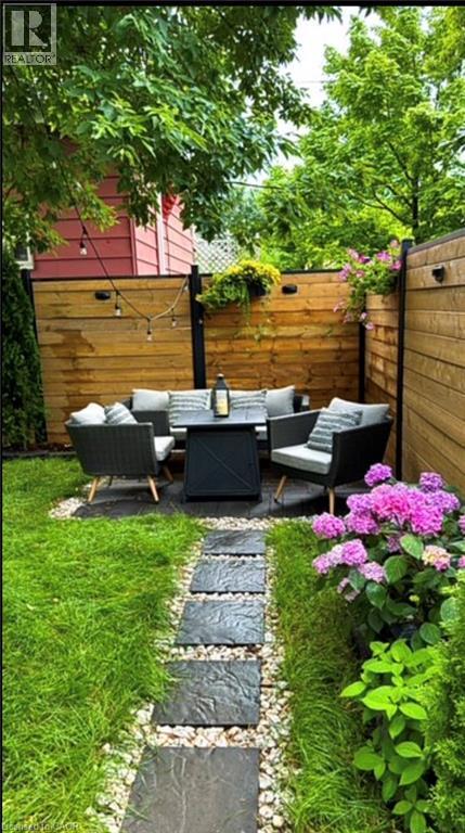 1024 Cannon Street E, Hamilton, ON - Outdoor