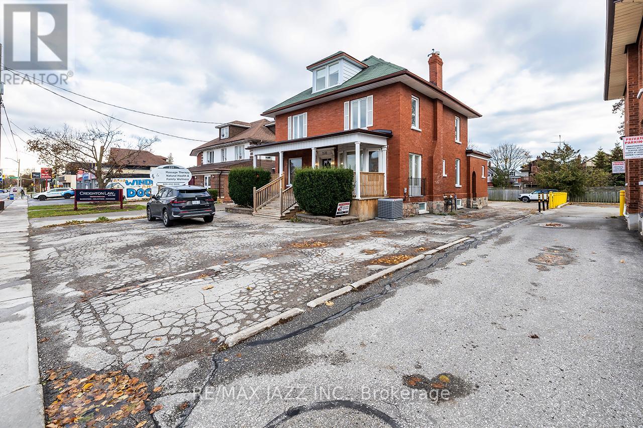231 King Street E, Oshawa (Central), ON