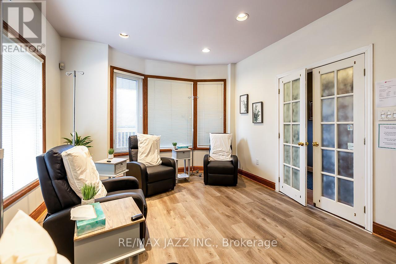 231 King Street E, Oshawa (Central), ON
