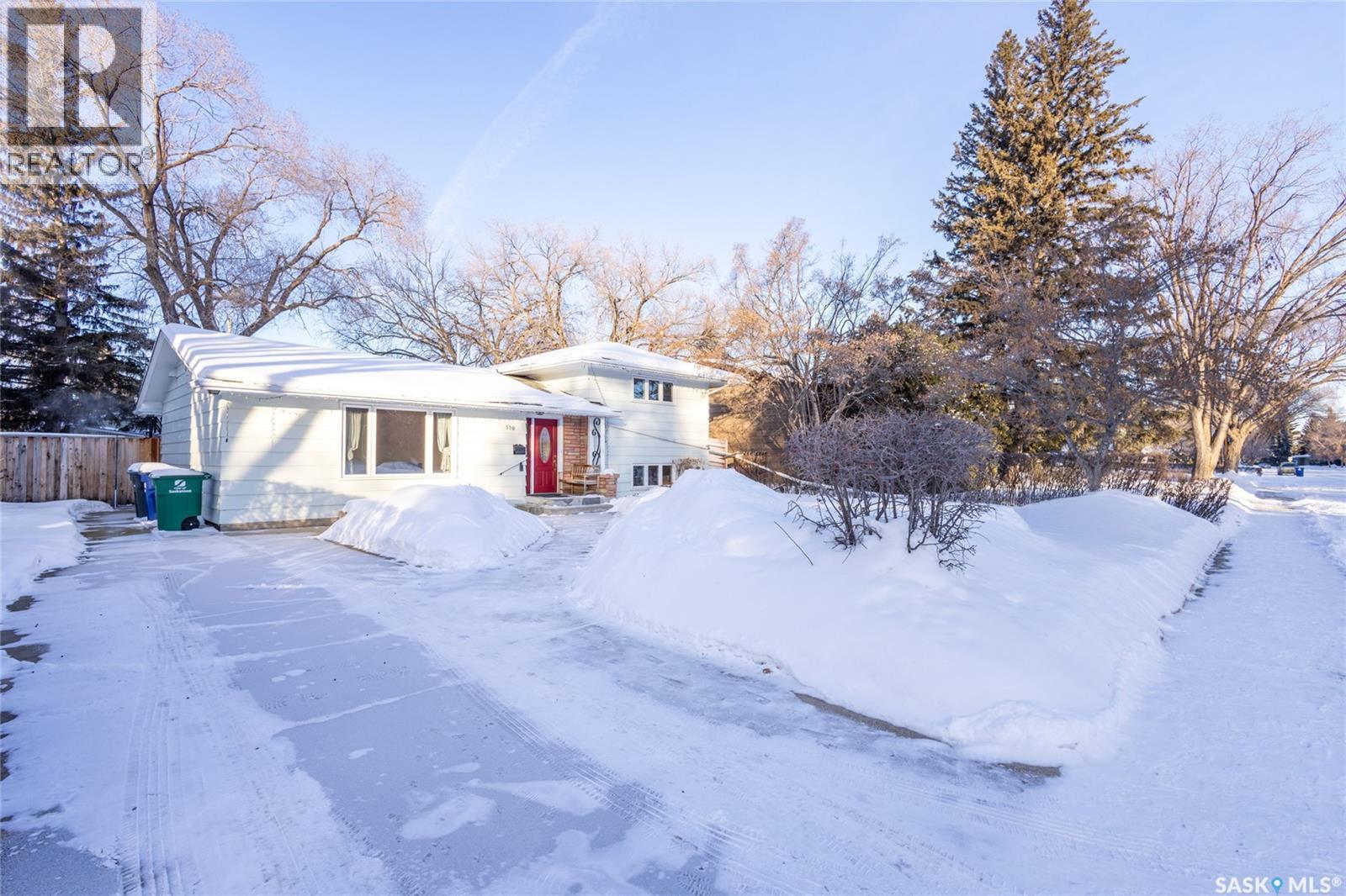510 Bate Crescent, Saskatoon, SK - Outdoor