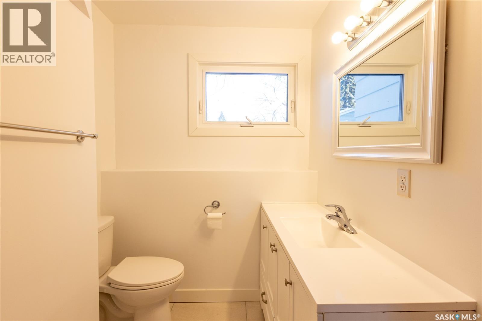510 Bate Crescent, Saskatoon, SK - Indoor Photo Showing Bathroom
