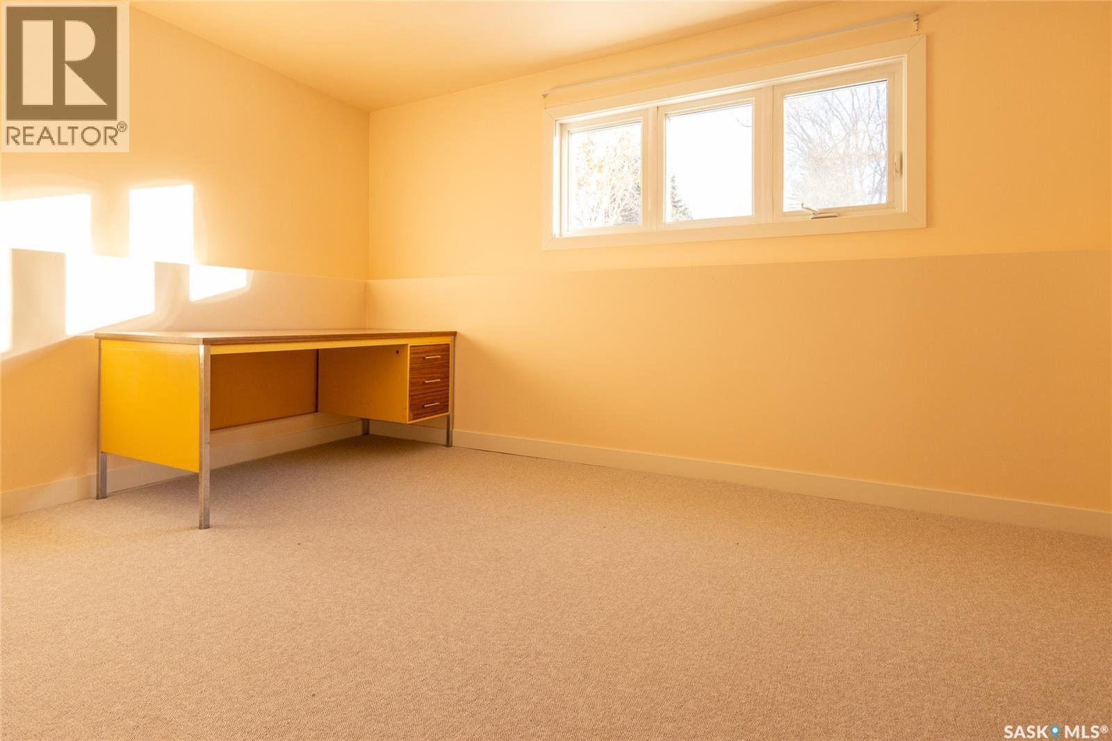 510 Bate Crescent, Saskatoon, SK - Indoor Photo Showing Other Room