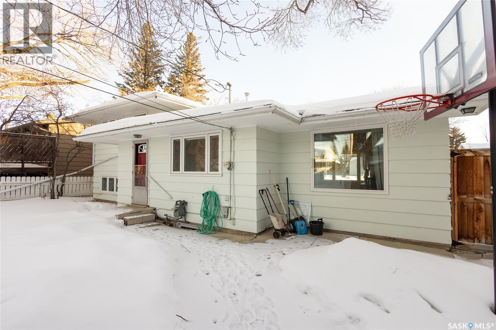 510 Bate Crescent, Saskatoon, SK - Outdoor With Exterior