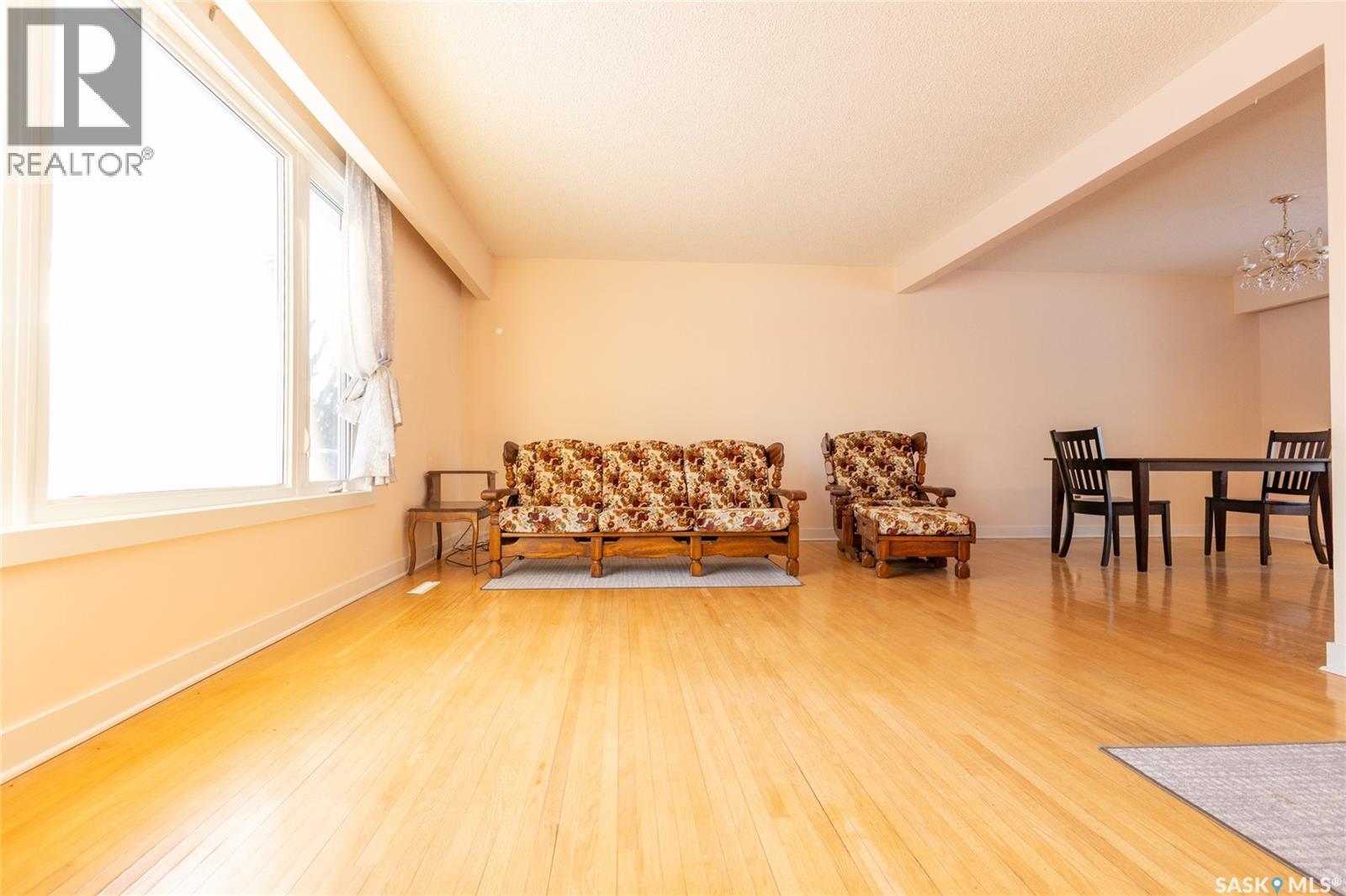 510 Bate Crescent, Saskatoon, SK - Indoor