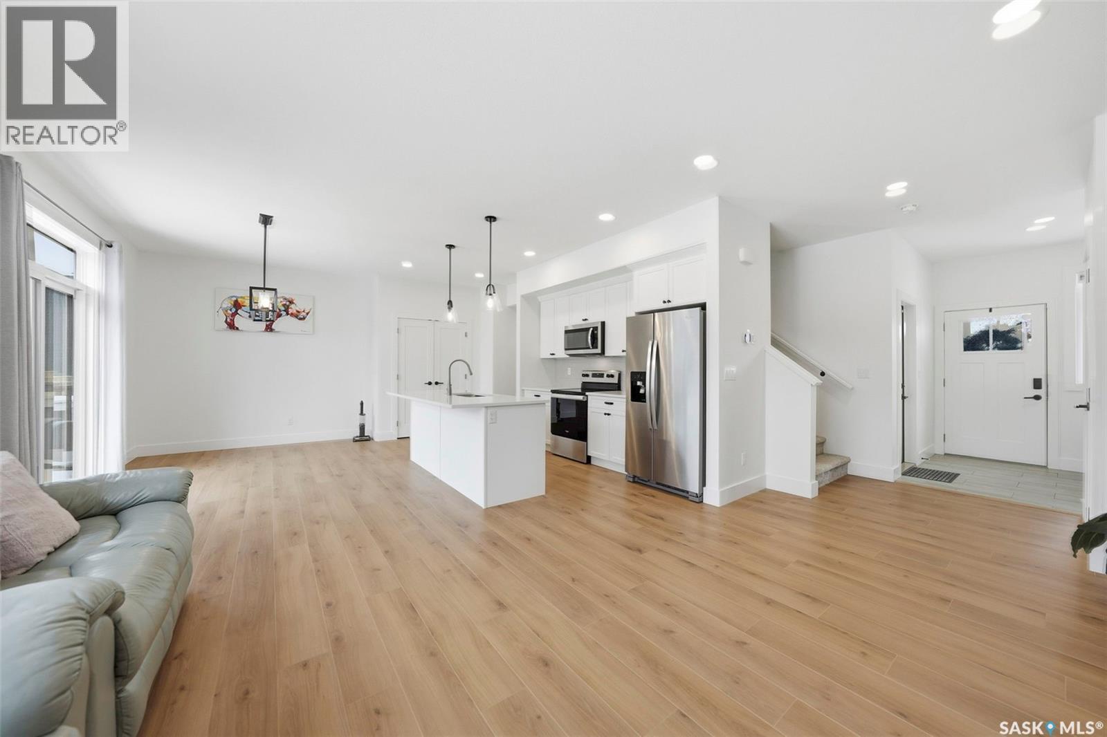 307 Keith Union, Saskatoon, SK - Indoor