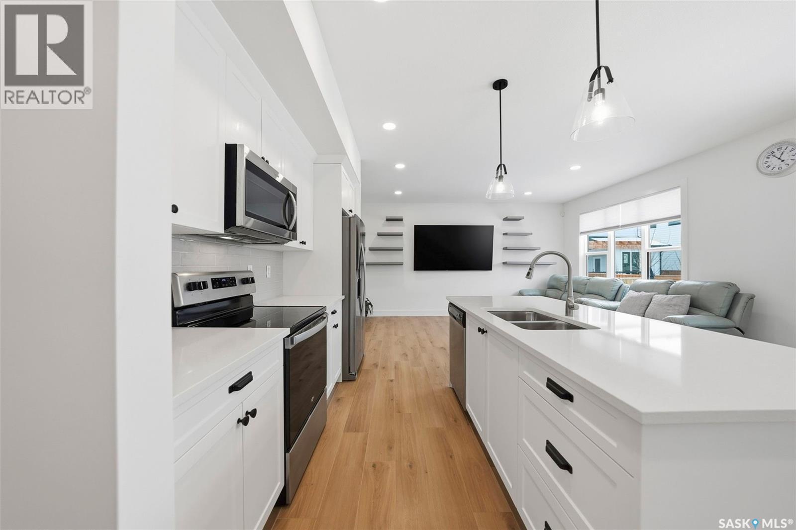 307 Keith Union, Saskatoon, SK - Indoor Photo Showing Kitchen With Double Sink With Upgraded Kitchen