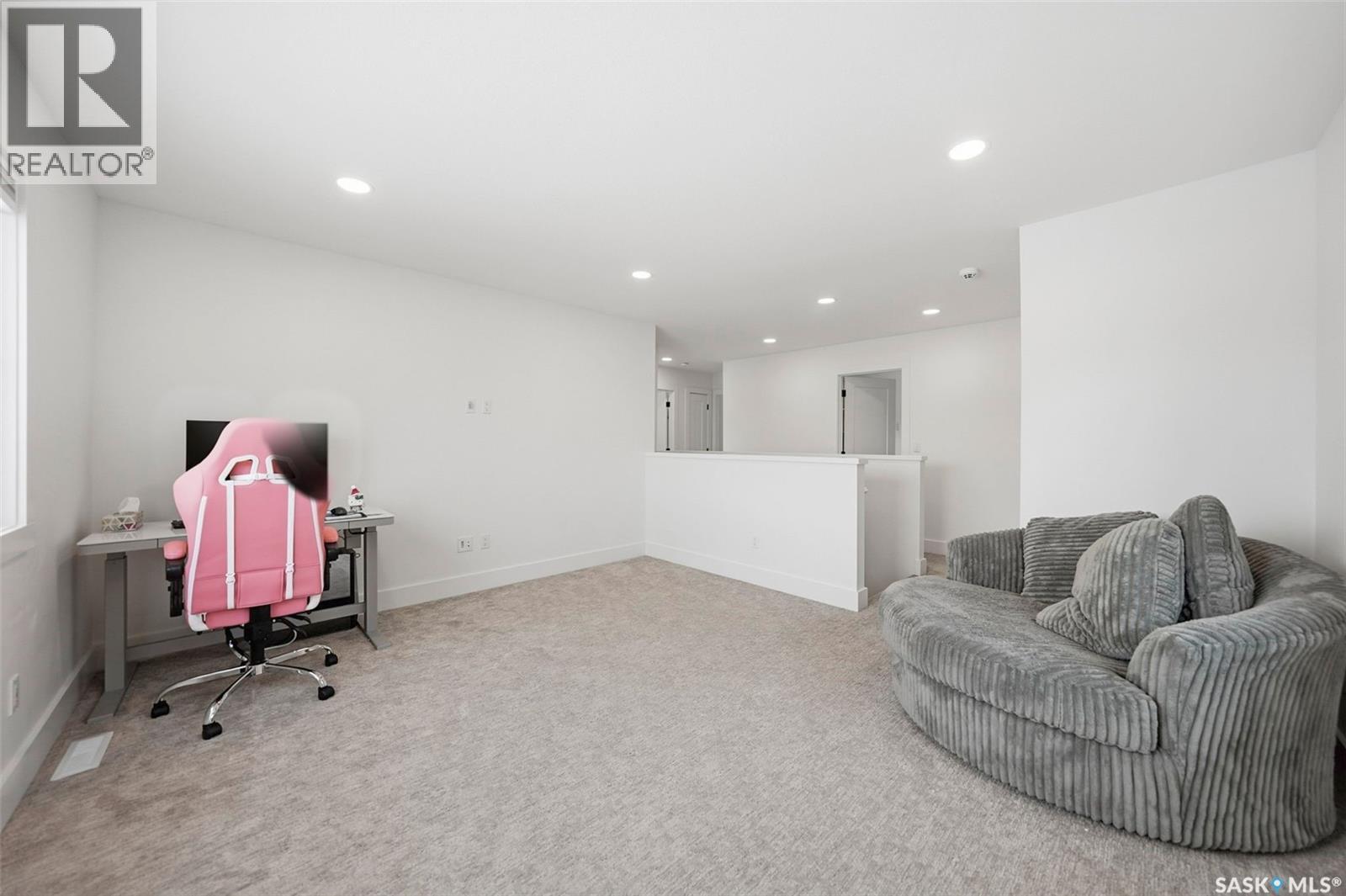 307 Keith Union, Saskatoon, SK - Indoor