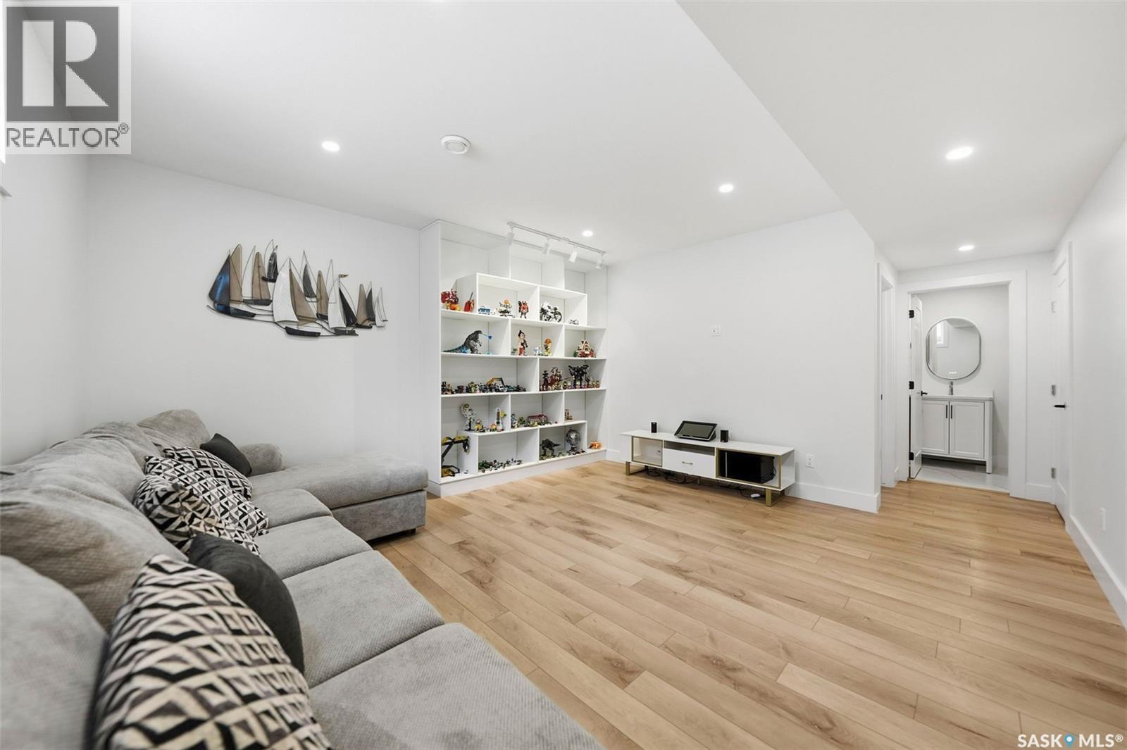 307 Keith Union, Saskatoon, SK - Indoor Photo Showing Other Room