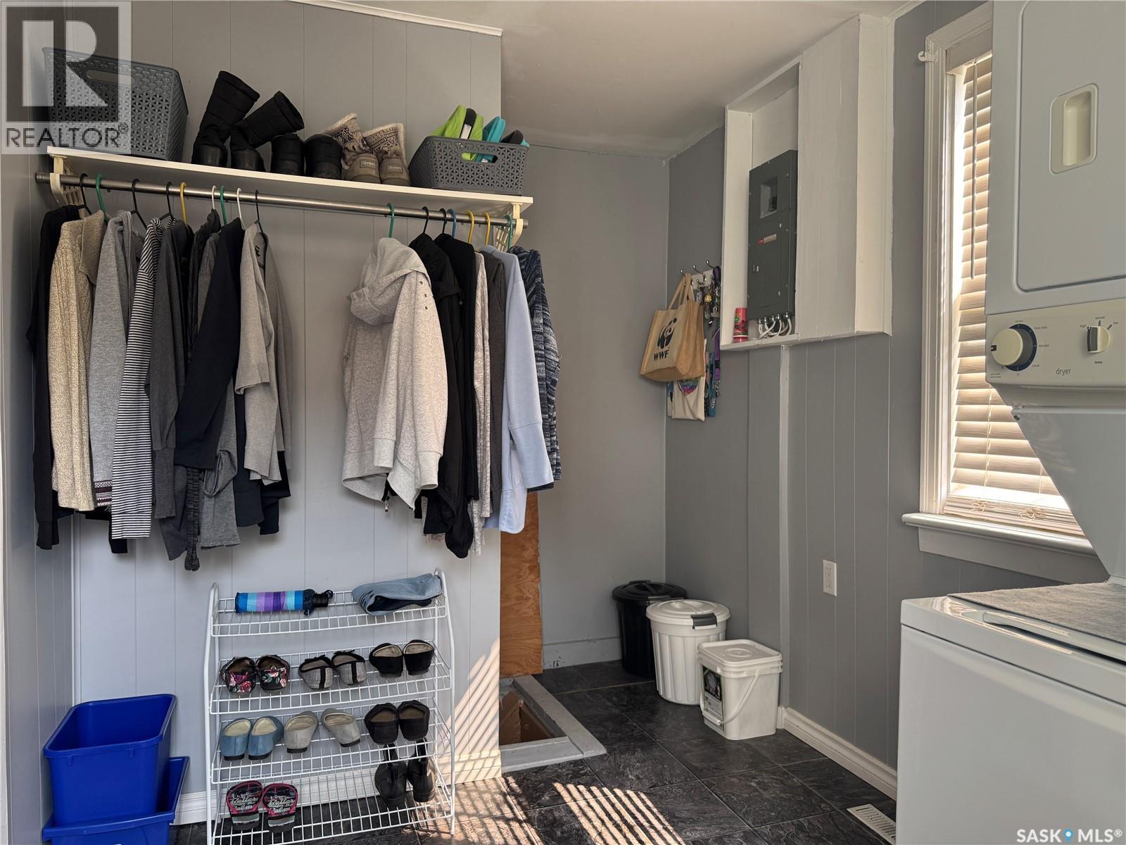 204 1St Street E, Wynyard, SK - Indoor With Storage