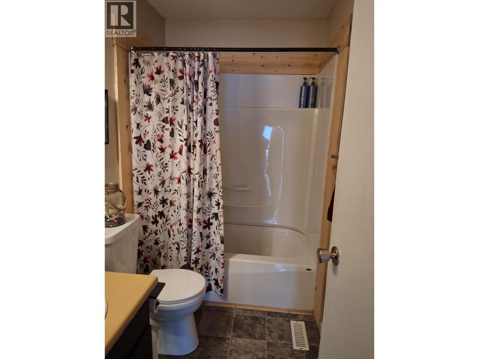 1441 Coalmine Road, Telkwa, BC - Indoor Photo Showing Bathroom