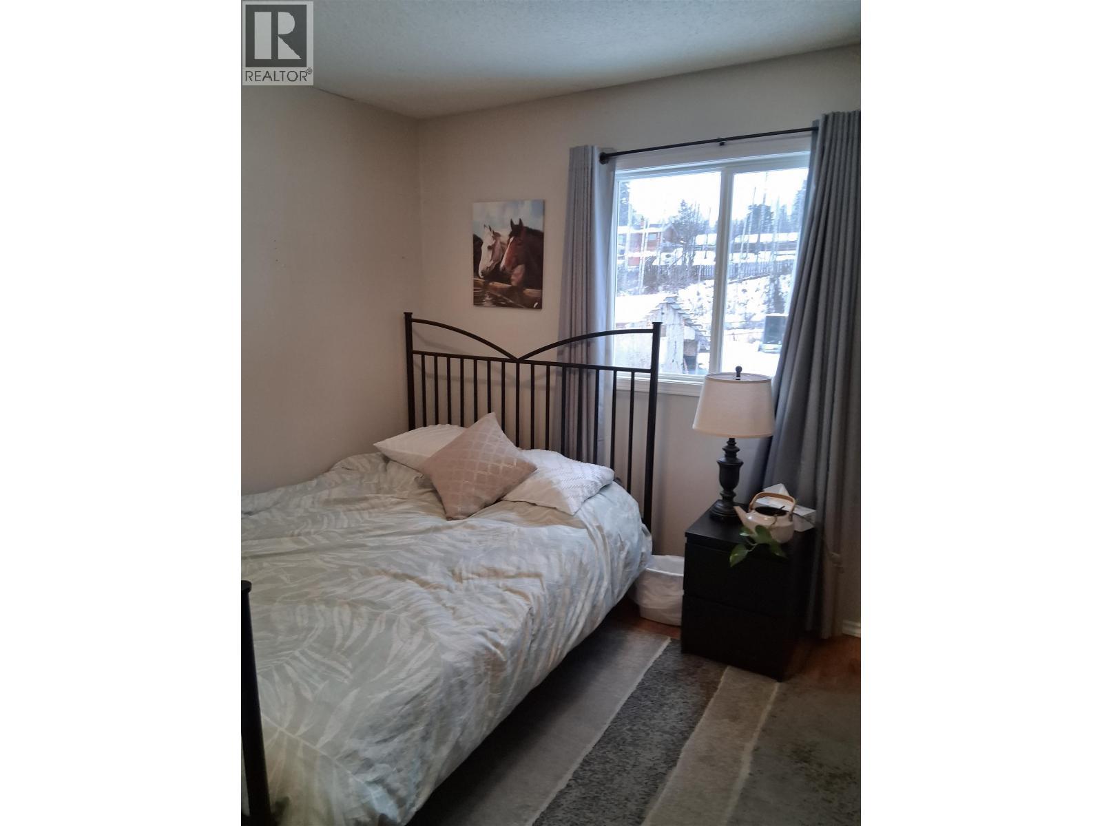 1441 Coalmine Road, Telkwa, BC - Indoor Photo Showing Bedroom