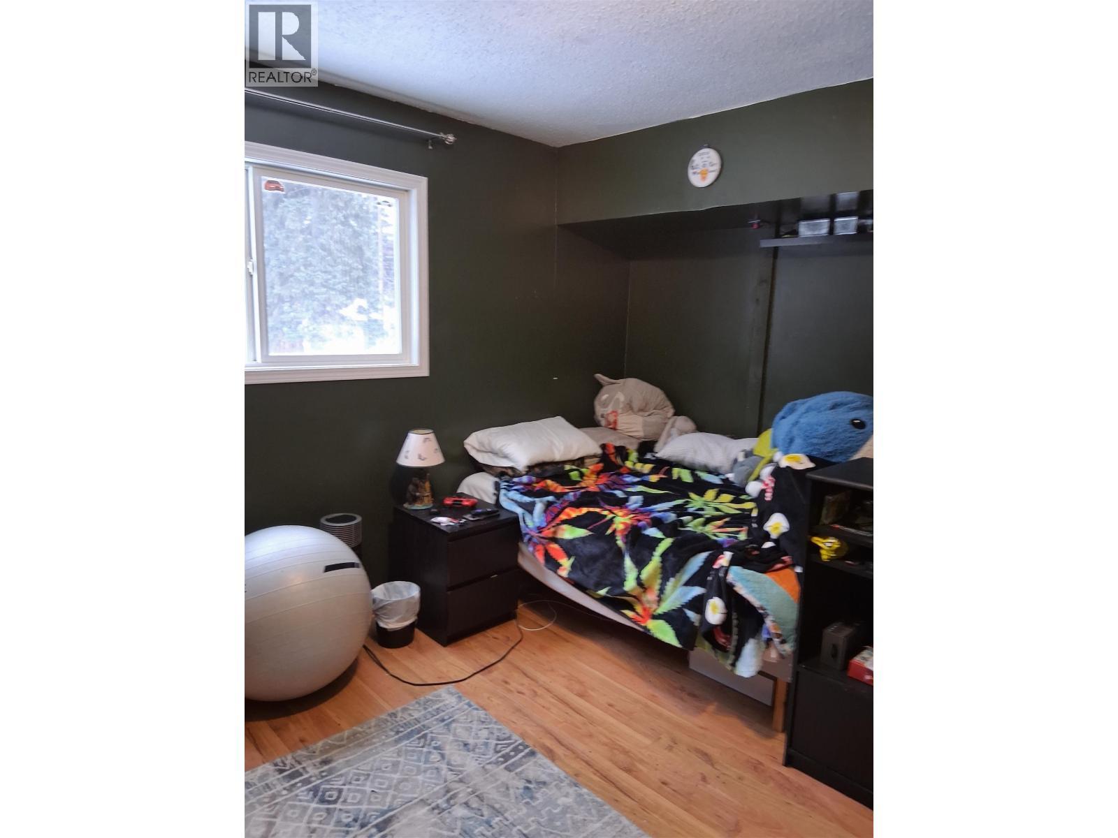 1441 Coalmine Road, Telkwa, BC - Indoor Photo Showing Bedroom